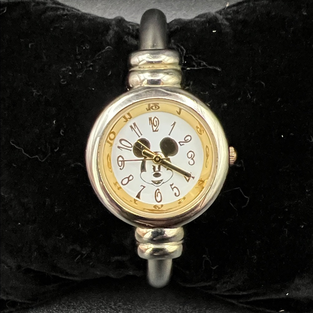 Vintage Disney Mickey Mouse Two Tone 6” Women’s Watch (Works, New Battery)
